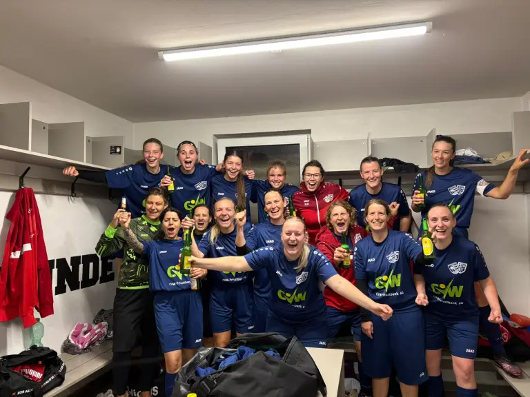 Damen drehen das Spiel gegen Mosbach